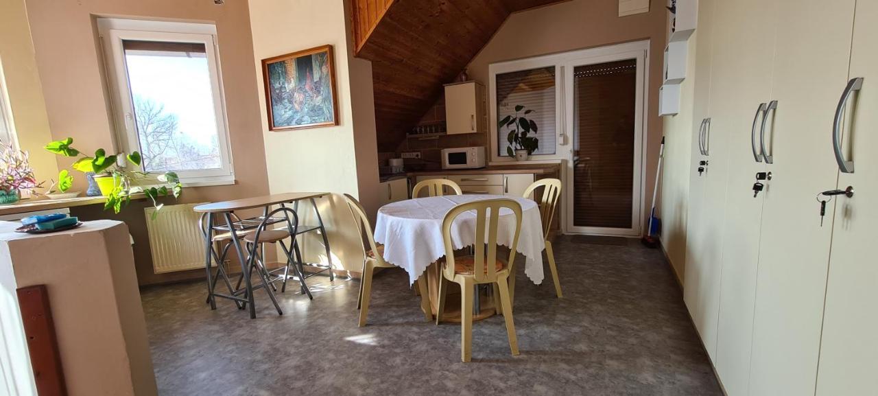 Hajas Familia Kiado Szobak Balatonmáriafürdő 외부 사진