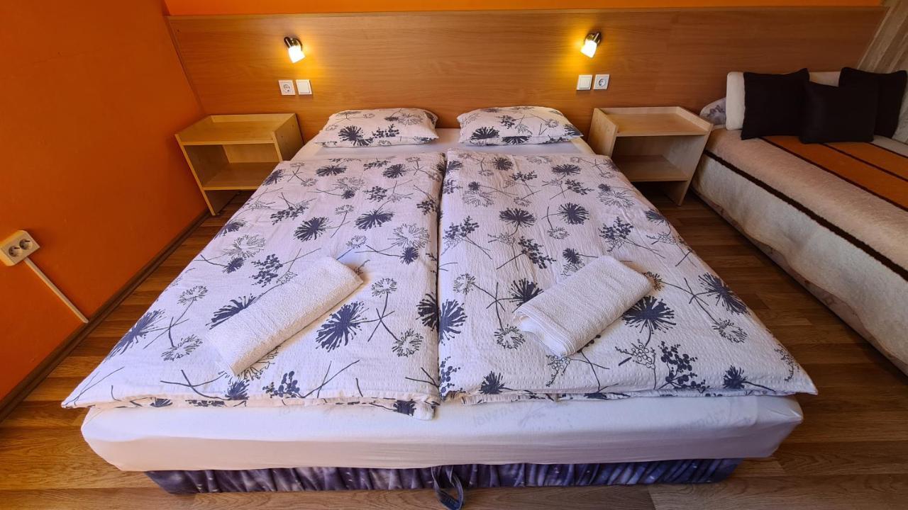 Hajas Familia Kiado Szobak Balatonmáriafürdő 외부 사진