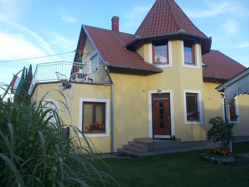 Hajas Familia Kiado Szobak Balatonmáriafürdő 외부 사진